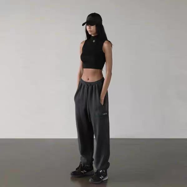 Built-In Pad Backless Cropped Top